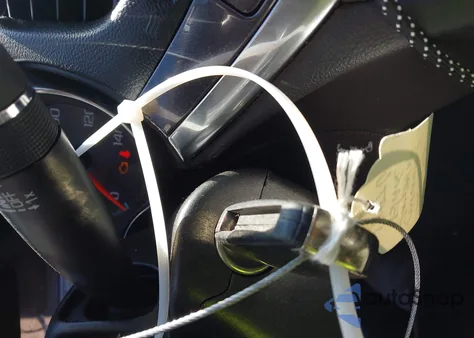 2017 Chevrolet Impala 1Lt из США, поврежденный, VIN 1G1105S39HU189768